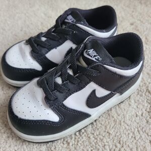 Kids nike panda dunks size 8c